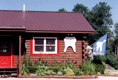 dentist_log_cabin_photo.JPG (36027 bytes)